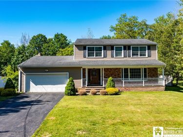32 University Park, Fredonia, NY 14063