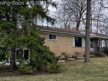7010 Locklin Street, West Bloomfield Twp, MI 48324