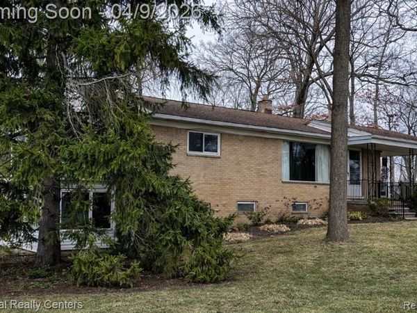 7010 Locklin Street, West Bloomfield Twp, MI 48324