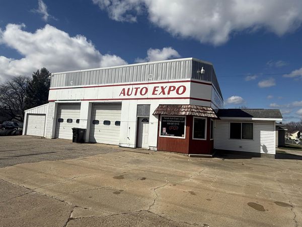 305 W Clifton Street, Tomah, WI 54660