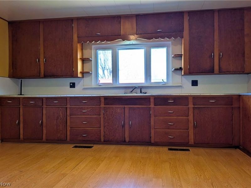 7538 Wolfes Crossing Road SE, Gnadenhutten, OH 44629 Photo 10