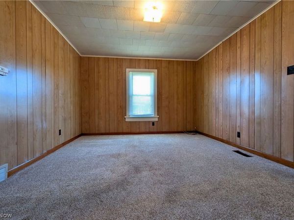 7538 Wolfes Crossing Road SE, Gnadenhutten, OH 44629