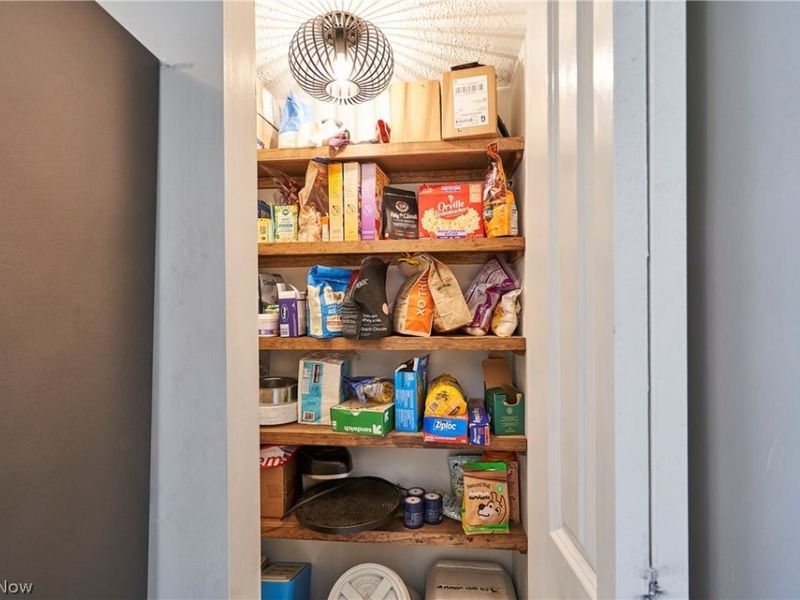 2111 Wascana Avenue , Lakewood, OH 44107 Photo 14