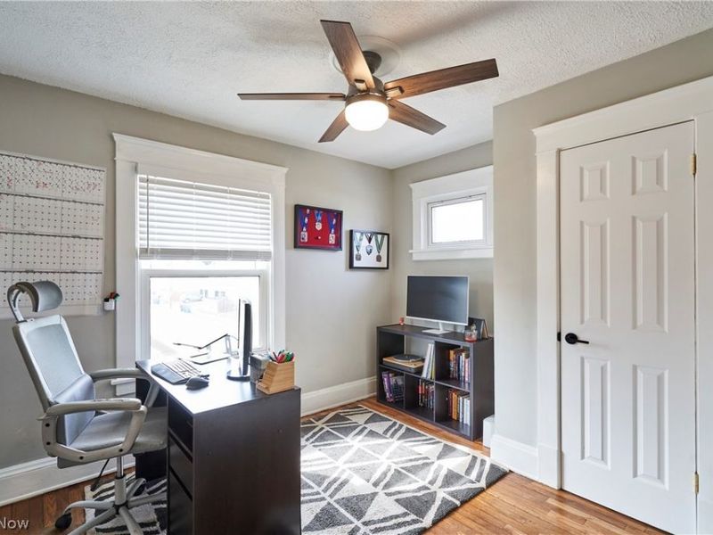 2111 Wascana Avenue , Lakewood, OH 44107 Photo 19