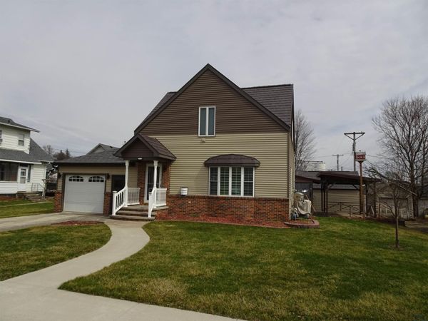 437 4th Avenue, Ashton, IA 51232