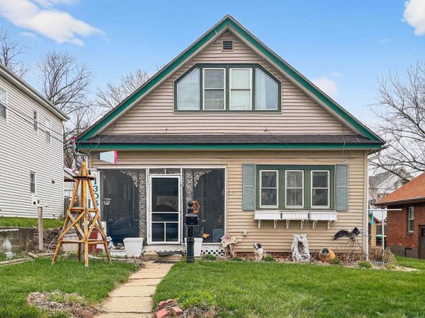 1305 Hill Ave, Sioux City, IA 51104