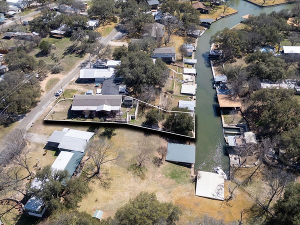 345 County Road 136C , Kingsland, TX 78639