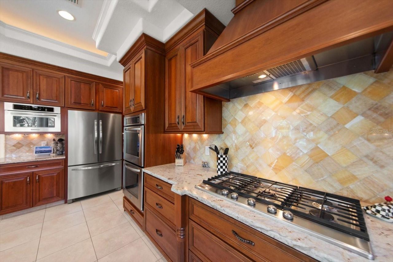 305 Eastleigh Drive, Belleair, FL 33756 Photo