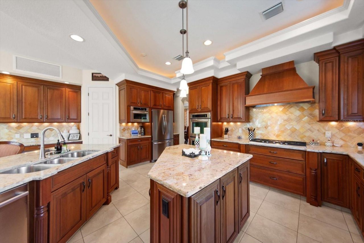 305 Eastleigh Drive, Belleair, FL 33756 Photo