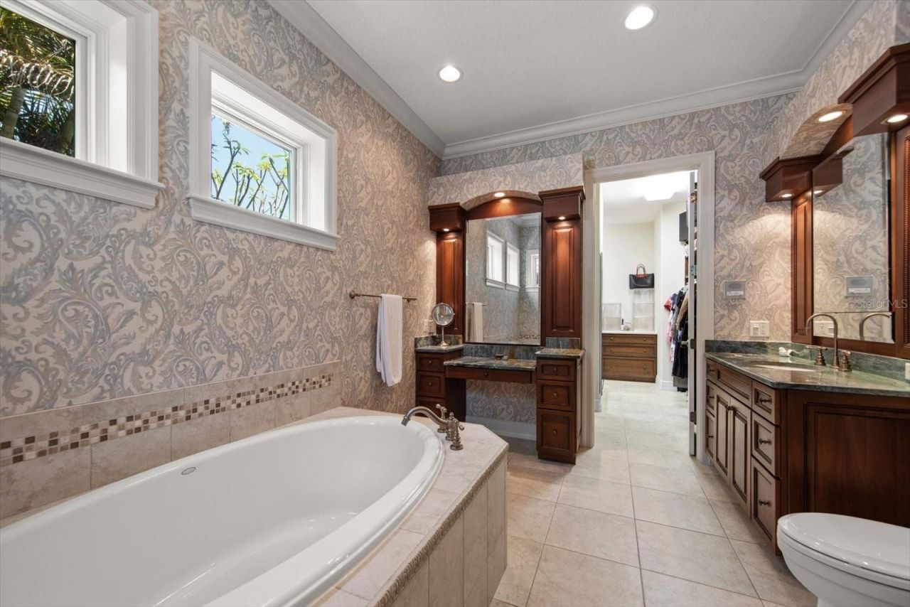 305 Eastleigh Drive, Belleair, FL 33756 Photo