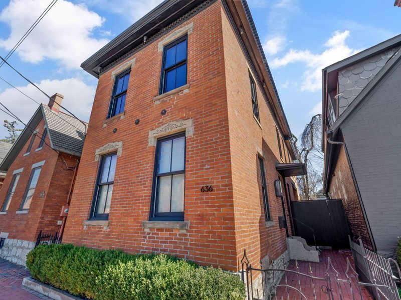 636 Mohawk Street, Columbus, OH 43206 Photo 3