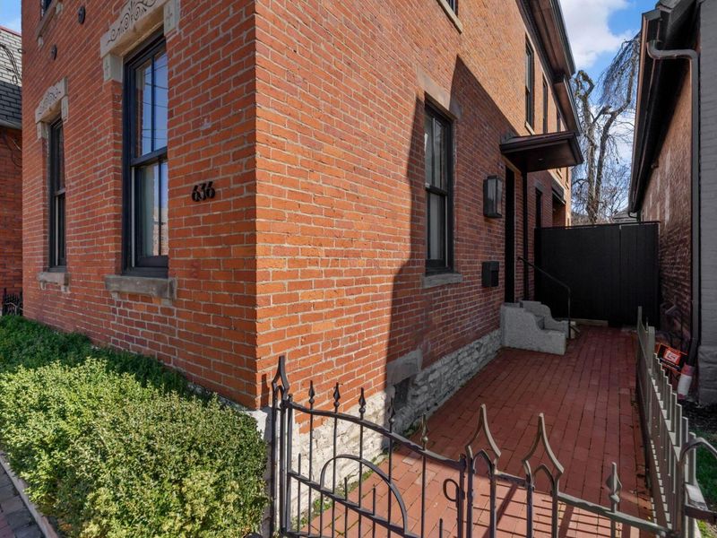 636 Mohawk Street, Columbus, OH 43206 Photo 4