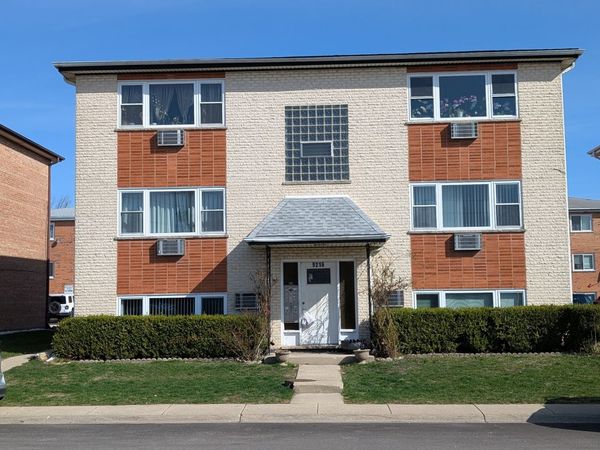 9216 Seymour Avenue W, Unit 1E, Schiller Park, IL 60176