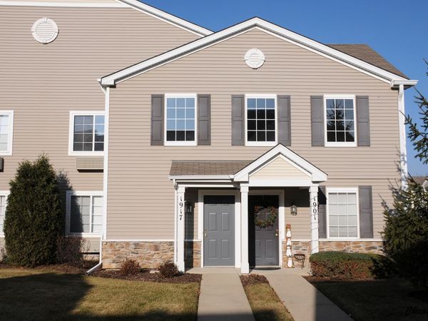 1917 Silverstone Drive , Unit 1917, Carpentersville, IL 60110