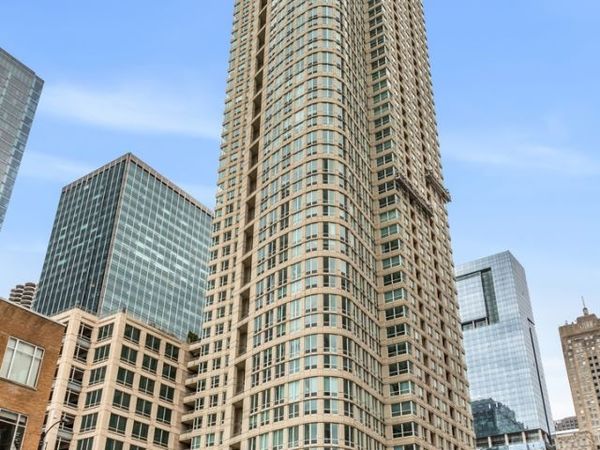 345 N La Salle Drive , Unit 701, Chicago, IL 60654