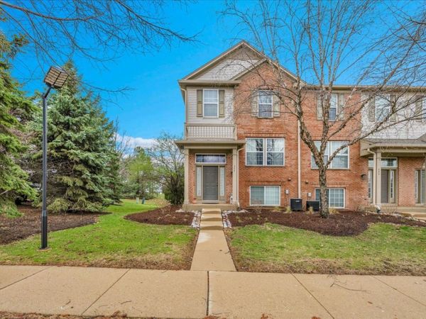 404 Belvedere Lane, Aurora, IL 60502