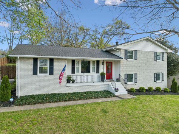 517 Adamwood Dr, Nashville, TN 37211