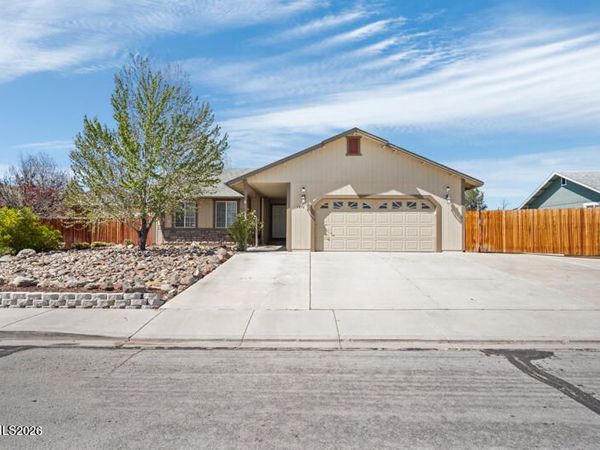 1076 Gadwall Way, Sparks, NV 89441