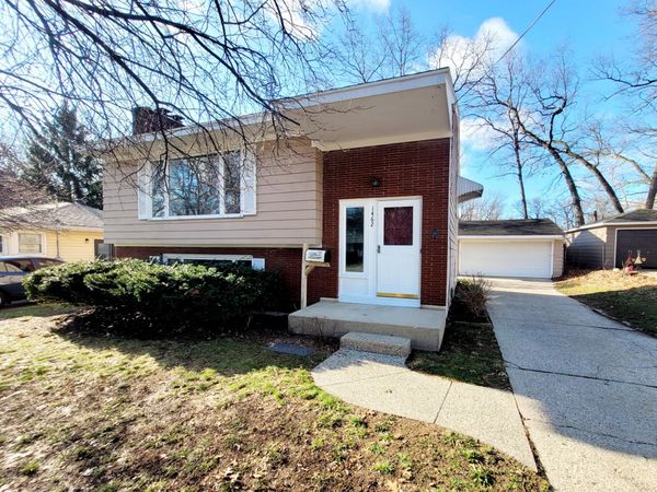 1462 Southlawn Drive SW, Wyoming, MI 49509