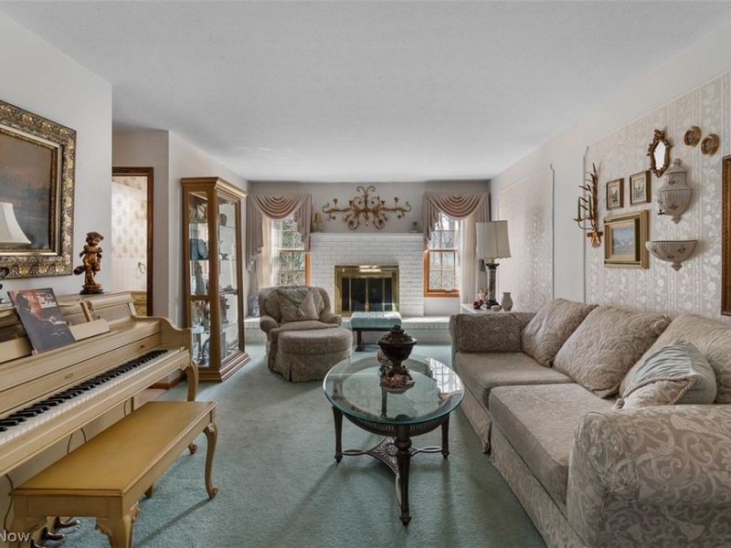 525 Narragansett Drive , Tallmadge, OH 44278 Photo 5