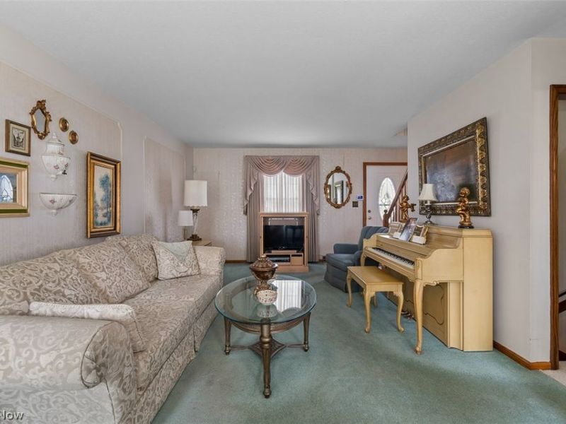 525 Narragansett Drive , Tallmadge, OH 44278 Photo 6