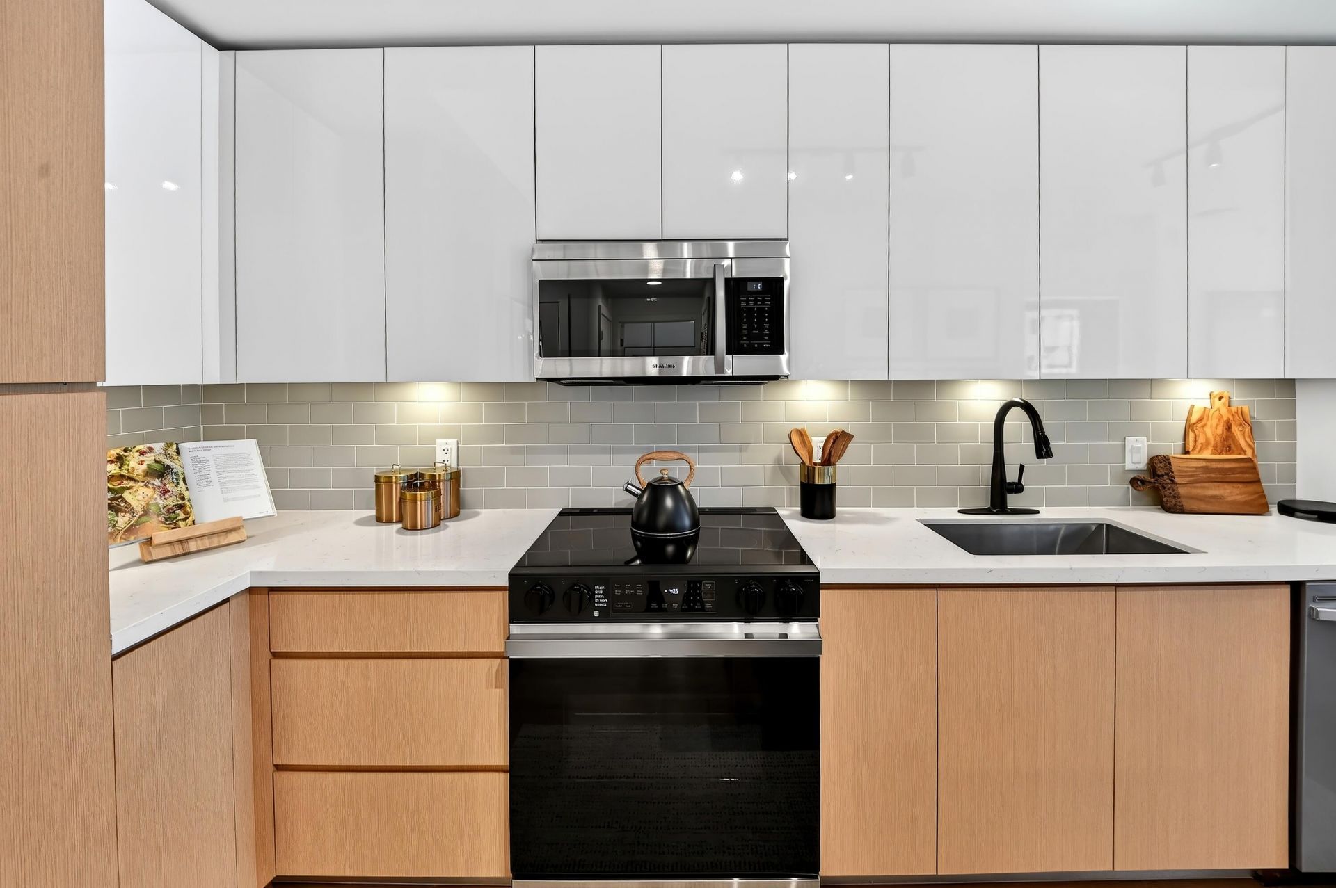 1650 NE 124th Street, Unit 716, North Miami, FL 33181 Photo