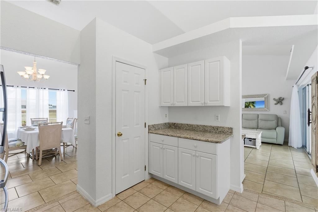 2105 SW 29th Ter, Cape Coral, FL 33914 Photo