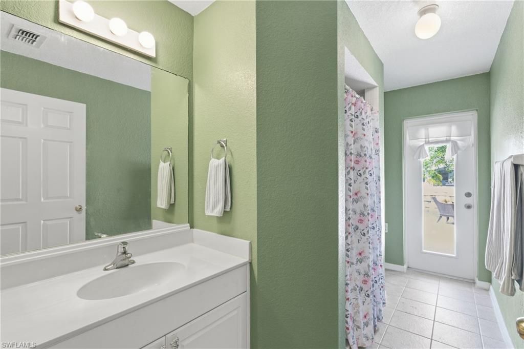 2105 SW 29th Ter, Cape Coral, FL 33914 Photo