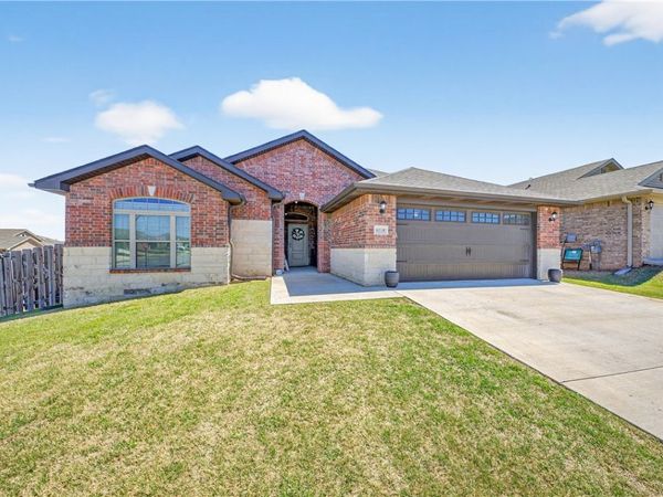 6110 Ettie May Street , Bentonville, AR 72713