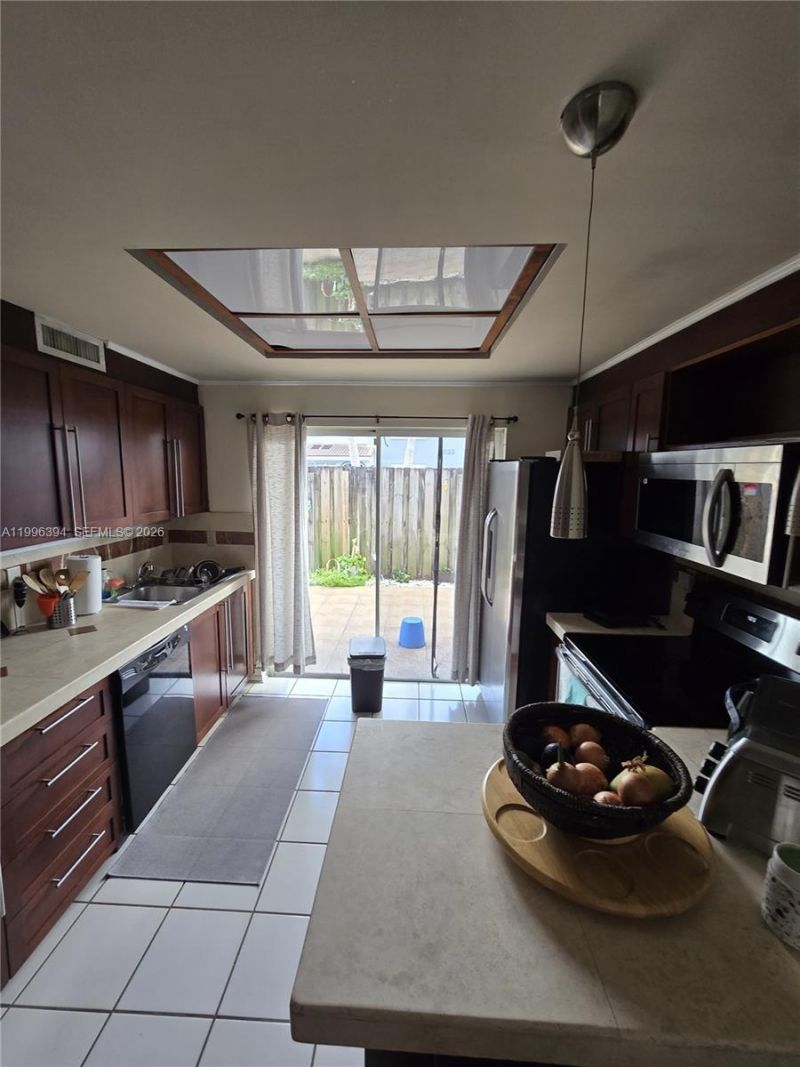 7010 NW 173rd Dr, Unit 1901, Hialeah, FL 33015 Photo
