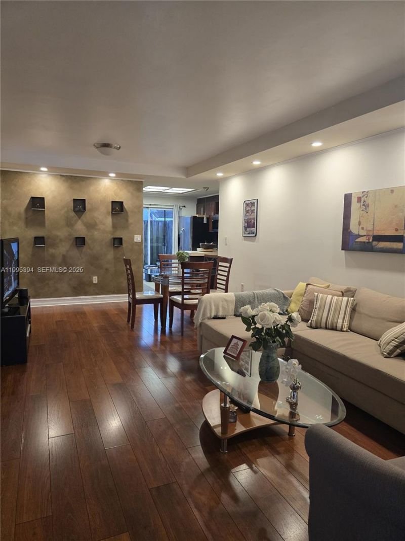 7010 NW 173rd Dr, Unit 1901, Hialeah, FL 33015 Photo