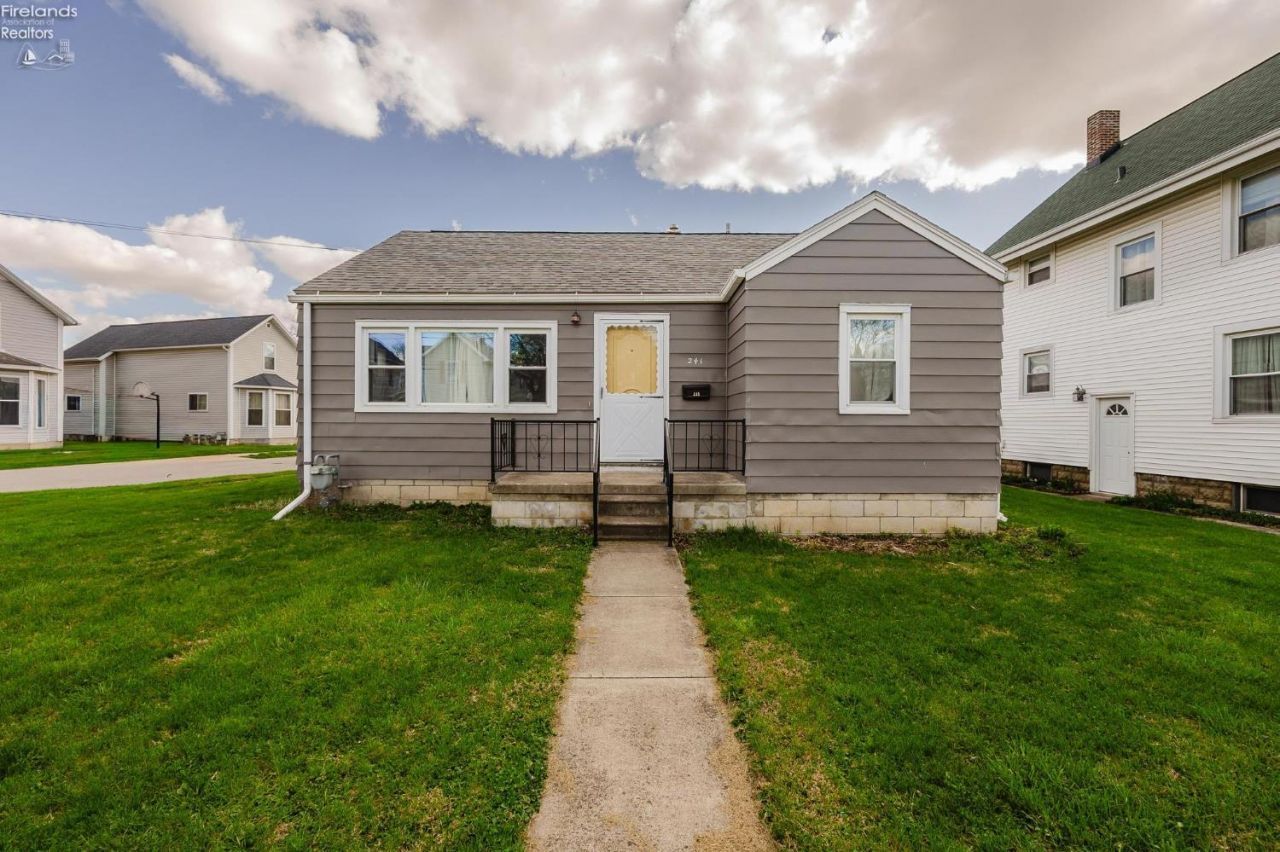 241 Hall Street, Tiffin, OH 44883 Main Photo