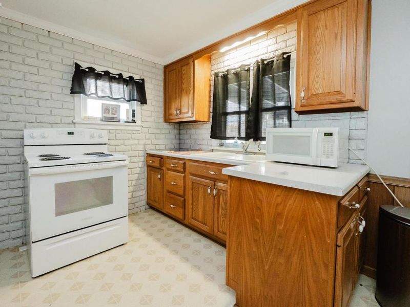 241 Hall Street, Tiffin, OH 44883 Photo 6