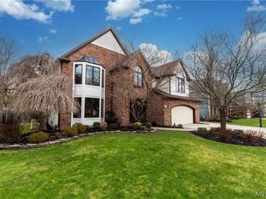 379 Wood Acres Drive , Amherst, NY 14051