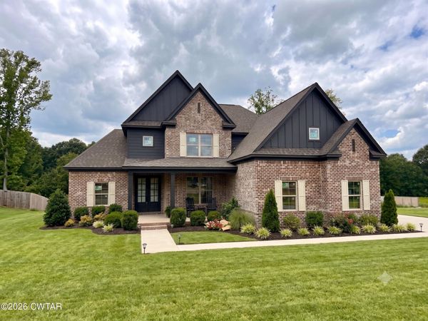 141 Westhaven Place, Jackson, TN 38305