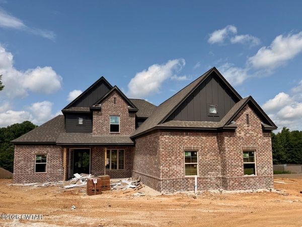 141 Westhaven Place, Jackson, TN 38305