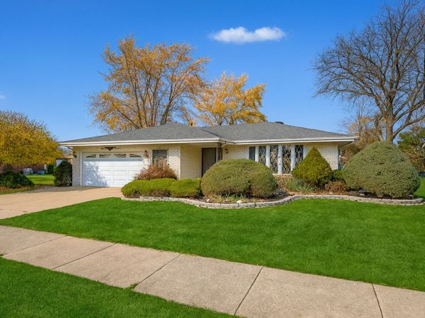 8226 Bob O Link Road , Orland Park, IL 60462