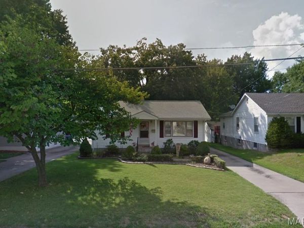 3751 Raymond Avenue , Bridgeton, MO 63044