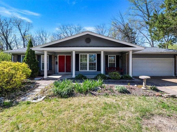 6937 Singingwood Lane, St Louis, MO 63129
