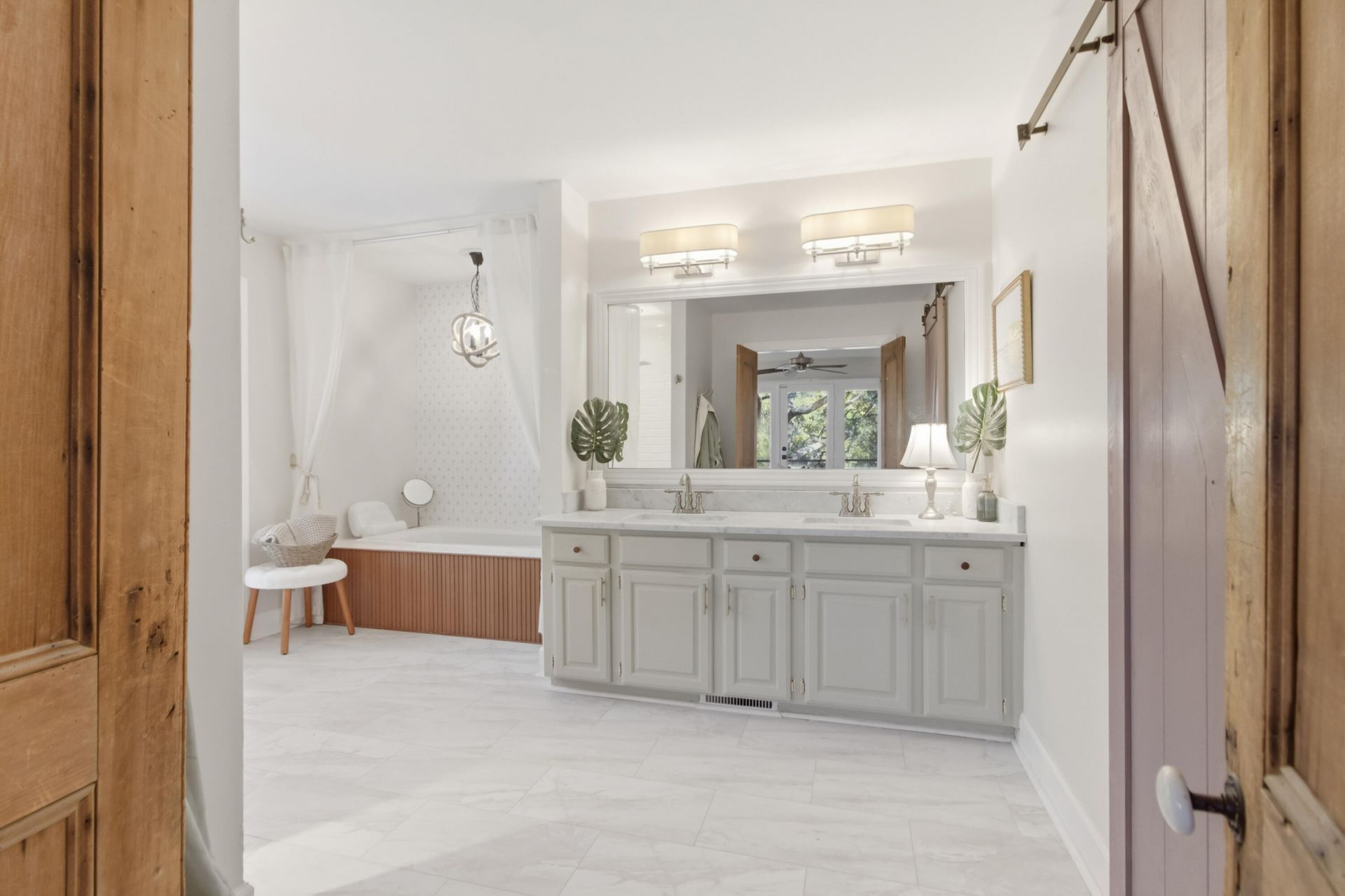 887 Parrot Creek Way Photo 16