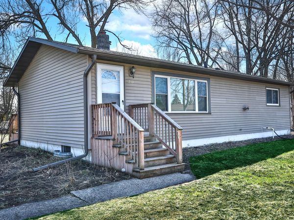 709 8th Avenue NW, Waseca, MN 56093