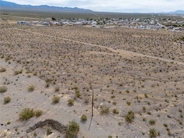 580 E Lock Way , Pahrump, NV 89060