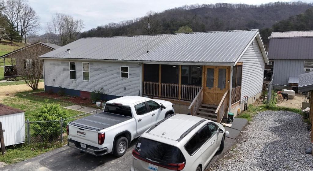 275 Burton Hill Road, Letcher, KY 41832