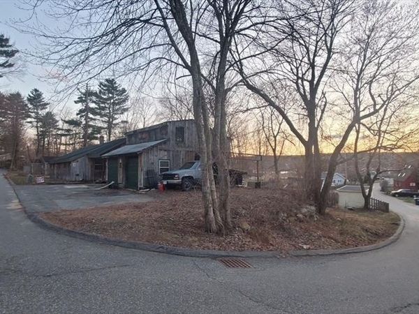 3 Woodland Hts, Wales, MA 01081