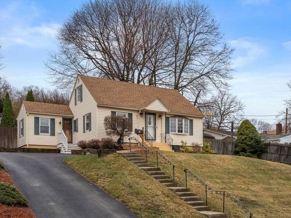 40 Colby Ave, Worcester, MA 01605