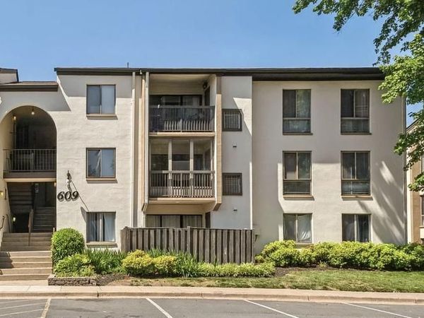 609 CENTER STREET , Unit 203, HERNDON, VA 20170