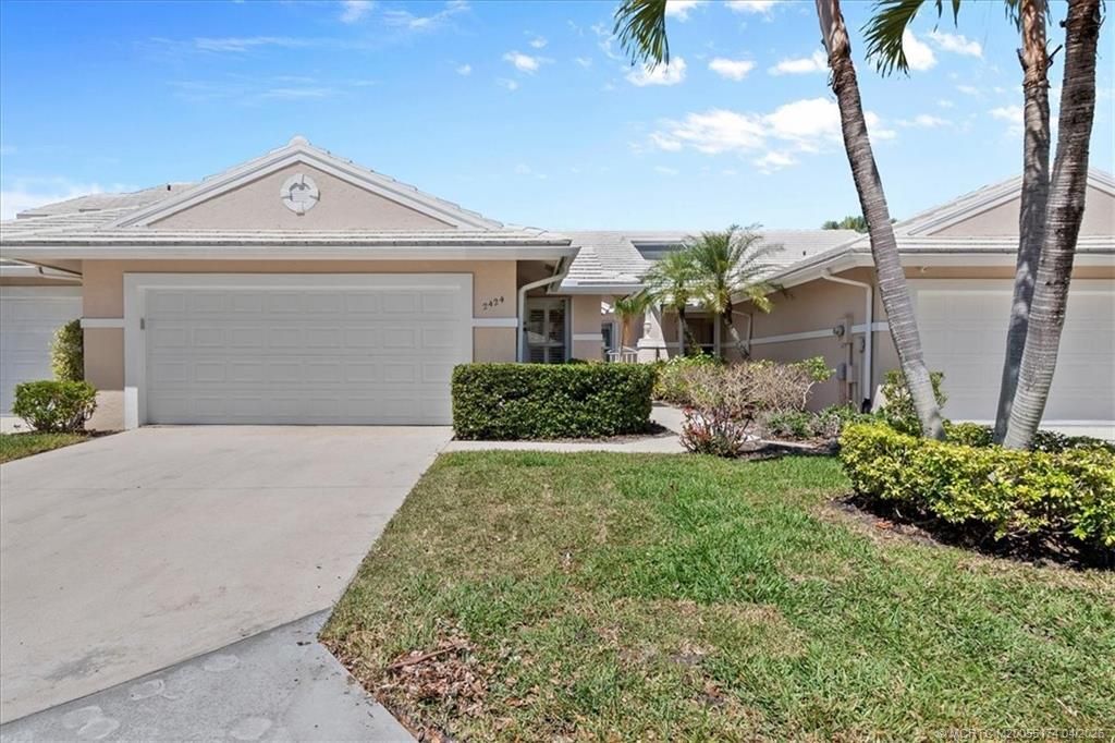 2424 SW Foxpoint Trail, Palm City, FL 34990 Photo