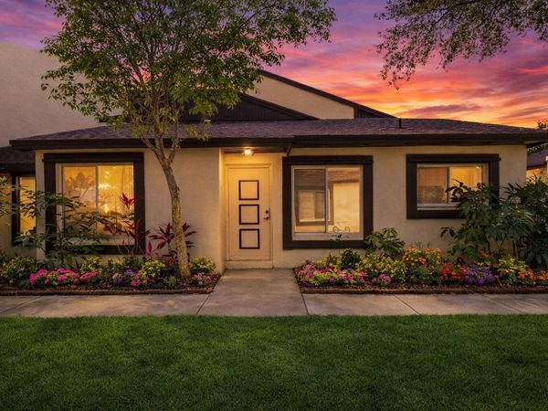 5260 Bosque Lane, Unit 17, West Palm Beach, FL 33415