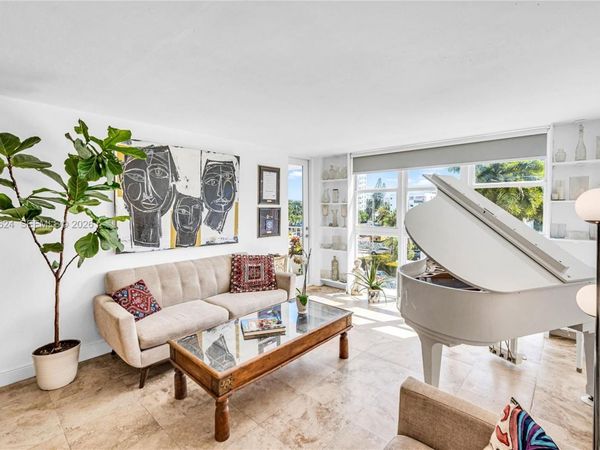 1228 West Ave , Unit 209, Miami Beach, FL 33139