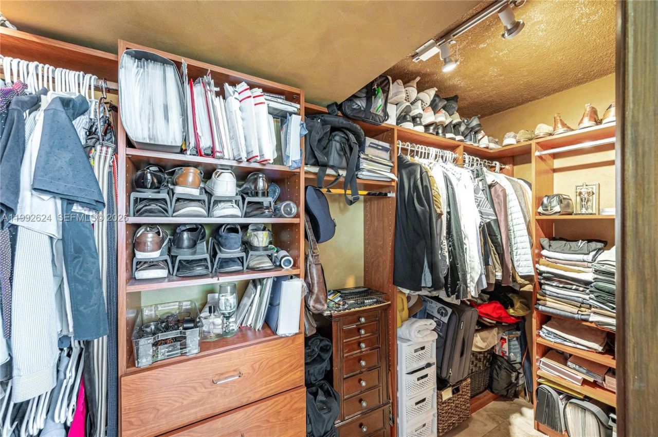 1228 West Ave , Unit 209, Miami Beach, FL 33139 Photo